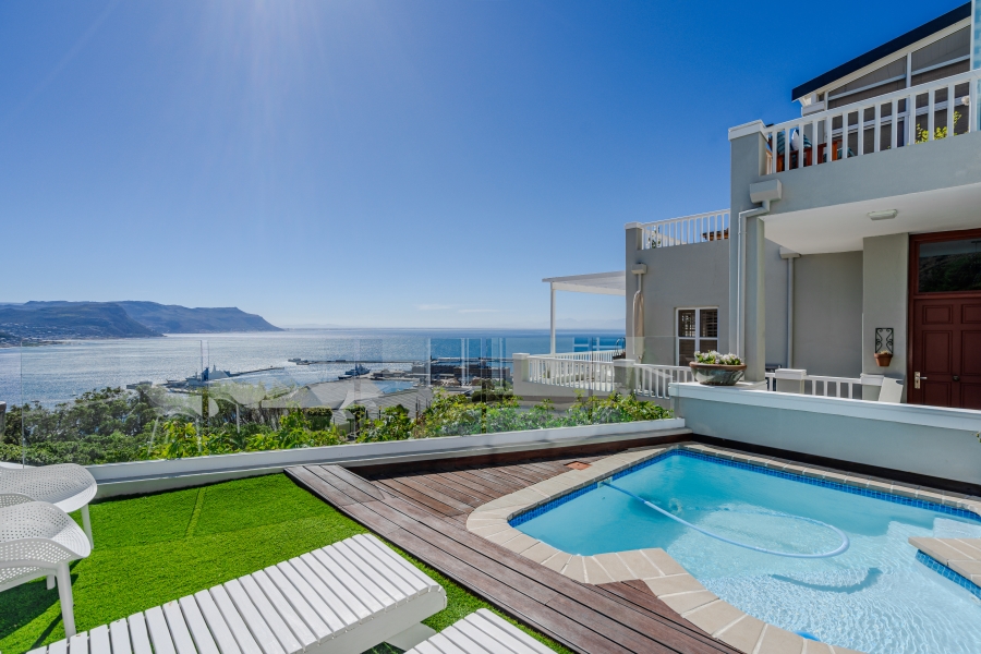 4 Bedroom Property for Sale in Simons Kloof Western Cape